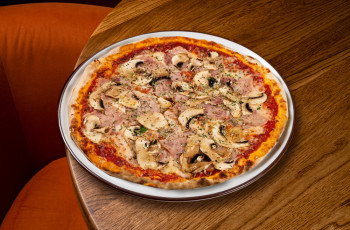 Ветчина и Грибы 28 см подарок