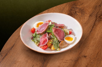 Салат с тунцом Ницца